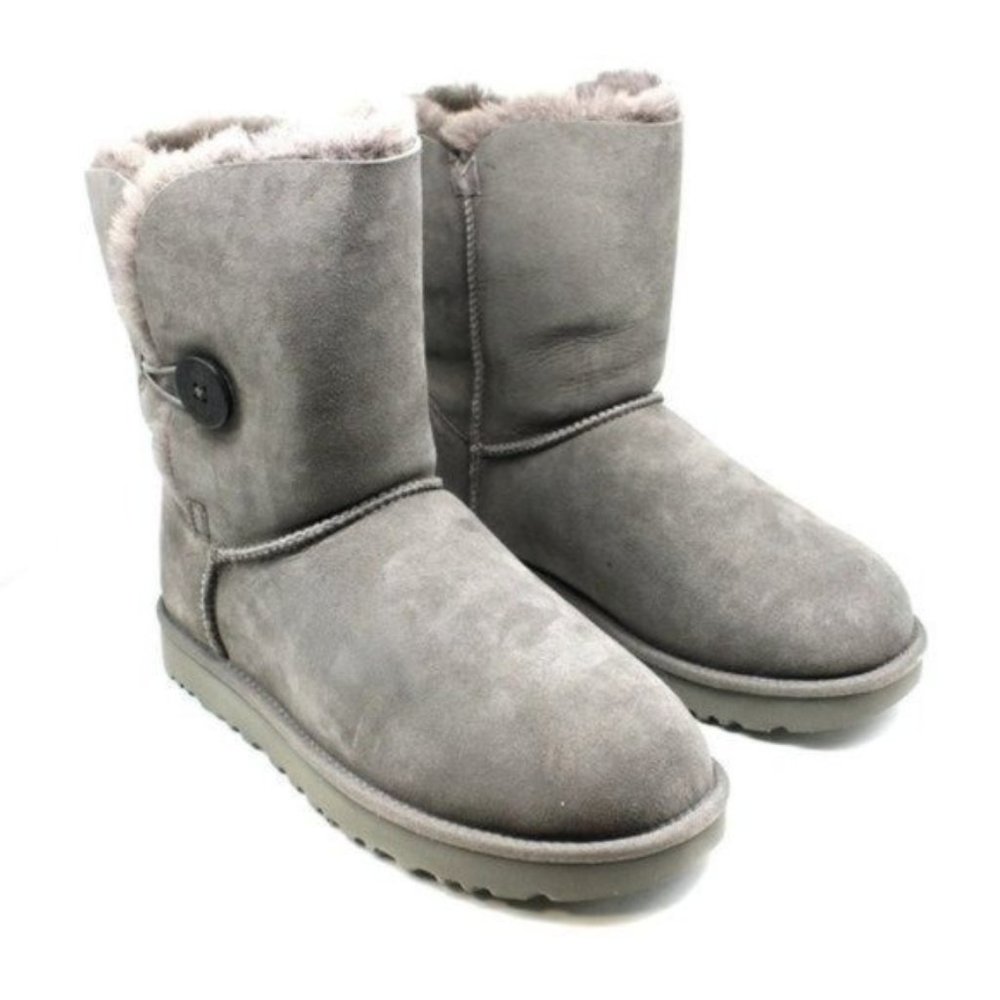 Ugg Women's Bailey Bow Ii Boots(size 10 )